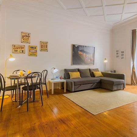 Chiado Balcony Apartment ลิสบอน ภายนอก รูปภาพ