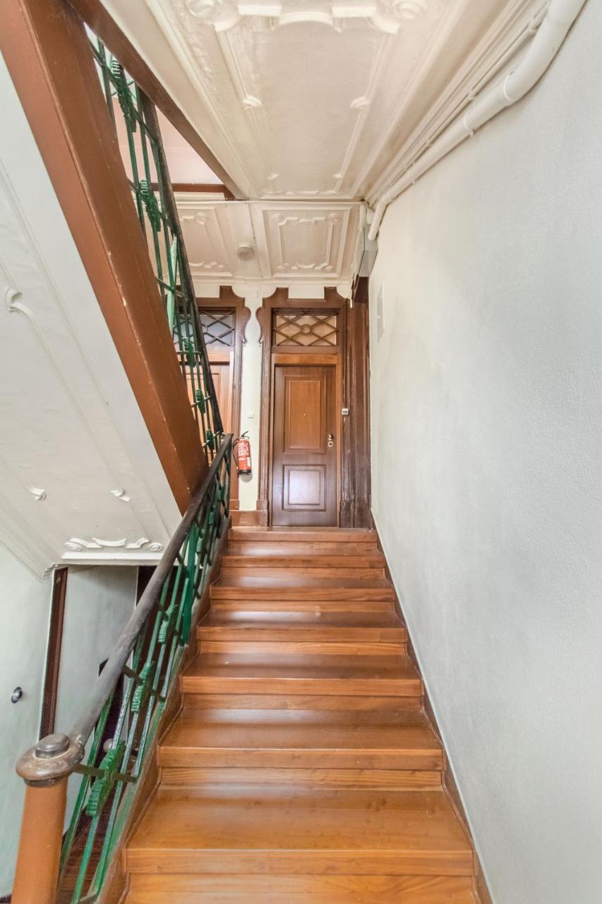 Chiado Balcony Apartment ลิสบอน ภายนอก รูปภาพ